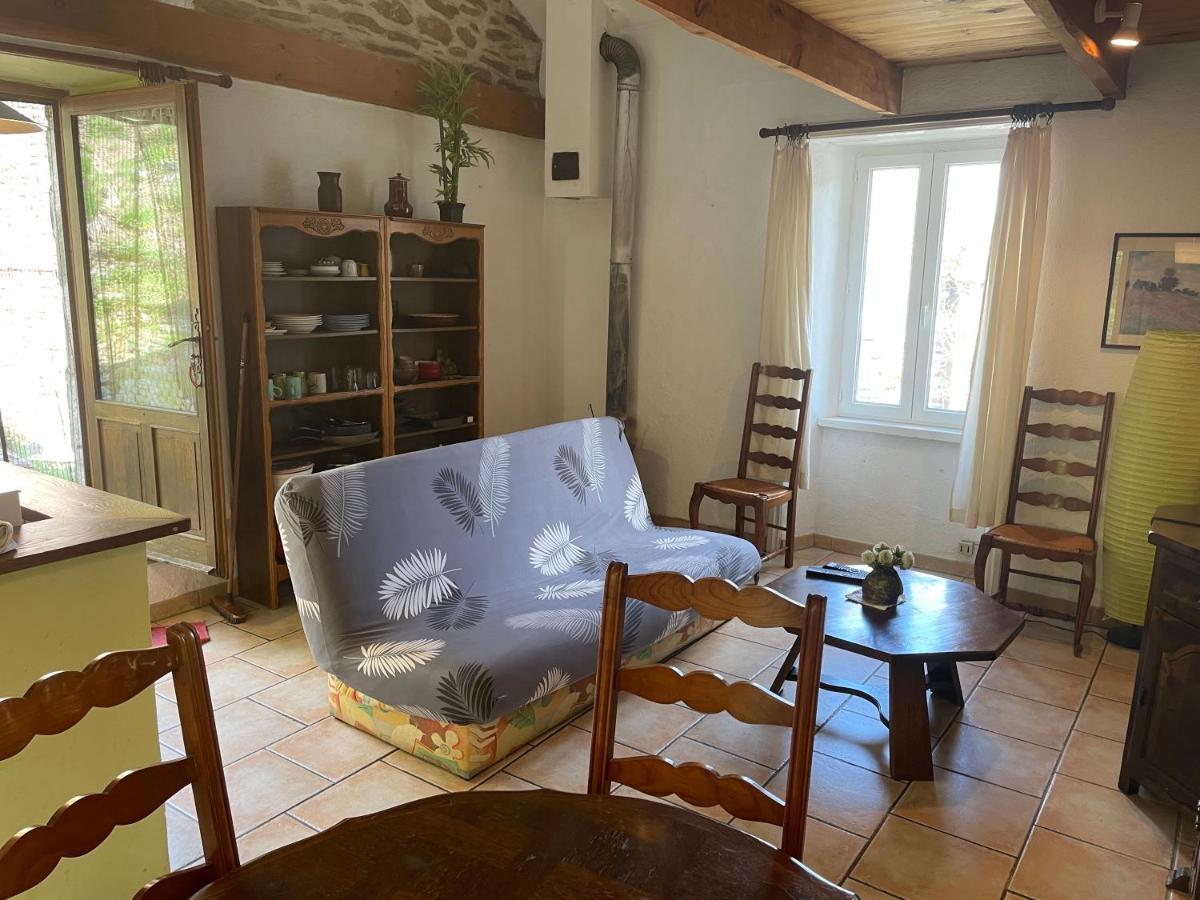 Charmant Petit Gite Au Coeur De L'Ardeche Saint-Melany Kültér fotó