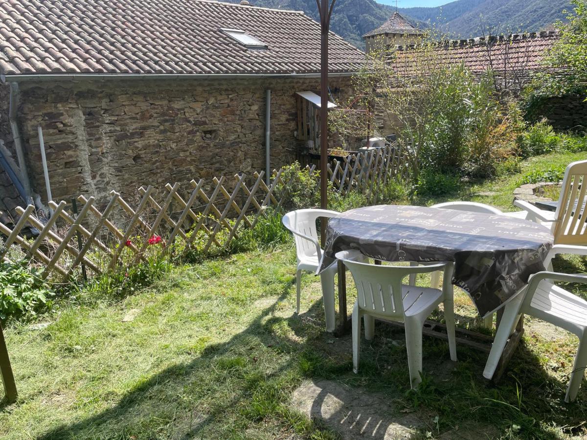 Charmant Petit Gite Au Coeur De L'Ardeche Saint-Melany Kültér fotó